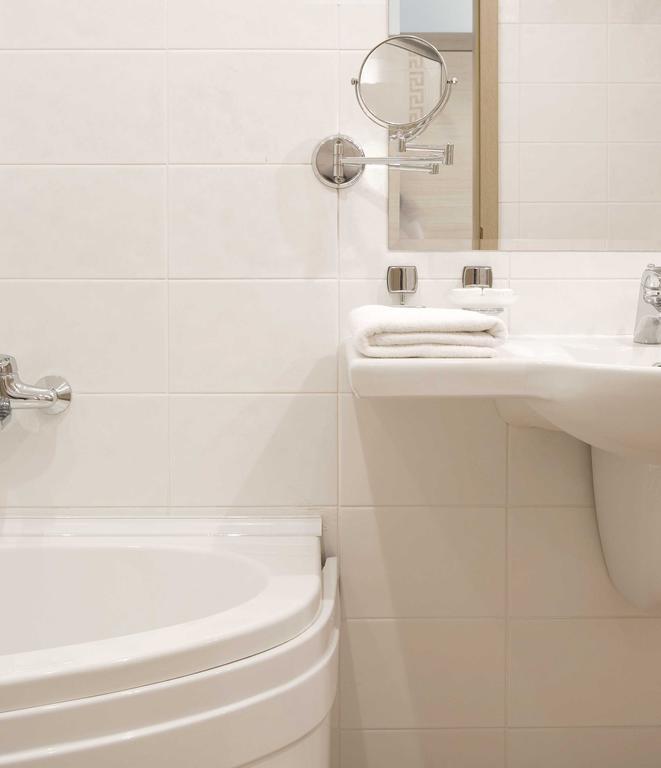 Junior Suite con Vista Mare (3 Adulti + 2 Bambini)